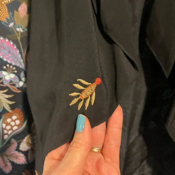 Johnny Was NWT Black Floral Cape - Picture 12 of 13